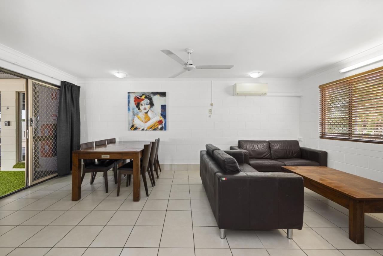 Townsville Holiday Apartments Bagian luar foto