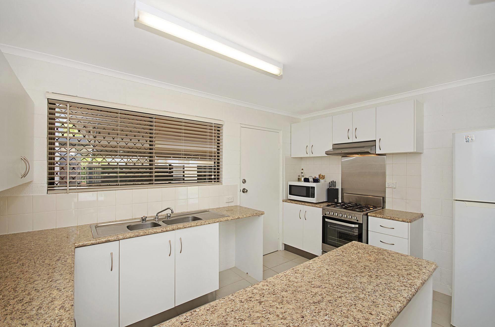 Townsville Holiday Apartments Bagian luar foto